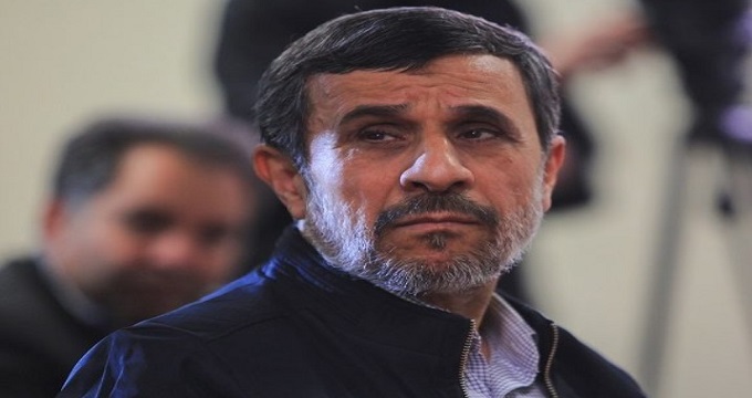 چند سکانس از سرکشی‌های احمدی‌نژاد در مقابل رهبر انقلاب