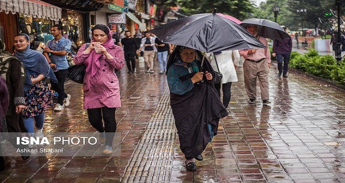 سامانه بارشی وارد کشور می‌شود