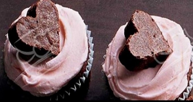 شیرینی ها/ «کاپ کیک قلبی شکلاتی»، مخصوص تولد همسرتان