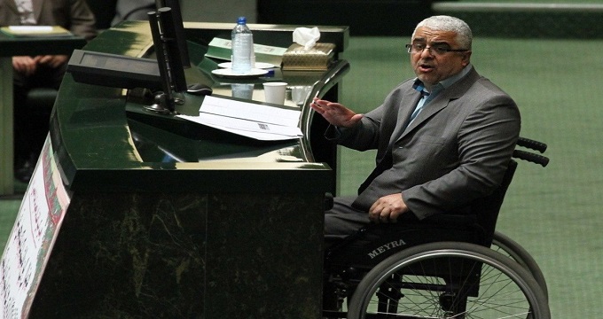 جعفرزاده: چرا اینقدر به احمدی نژاد باج می دهند، مردم مشکوک شده اند