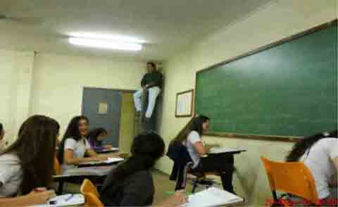 برج مراقبت در کلاس