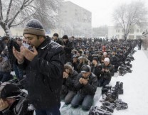 نماز جمعه برفی در قزاقستان