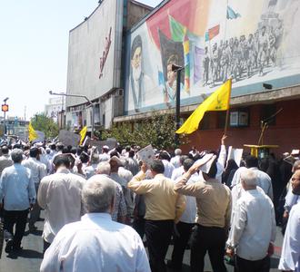 راهپیمایی نمازگزاران تهرانی