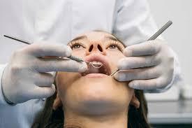 Male_and_female_teeth