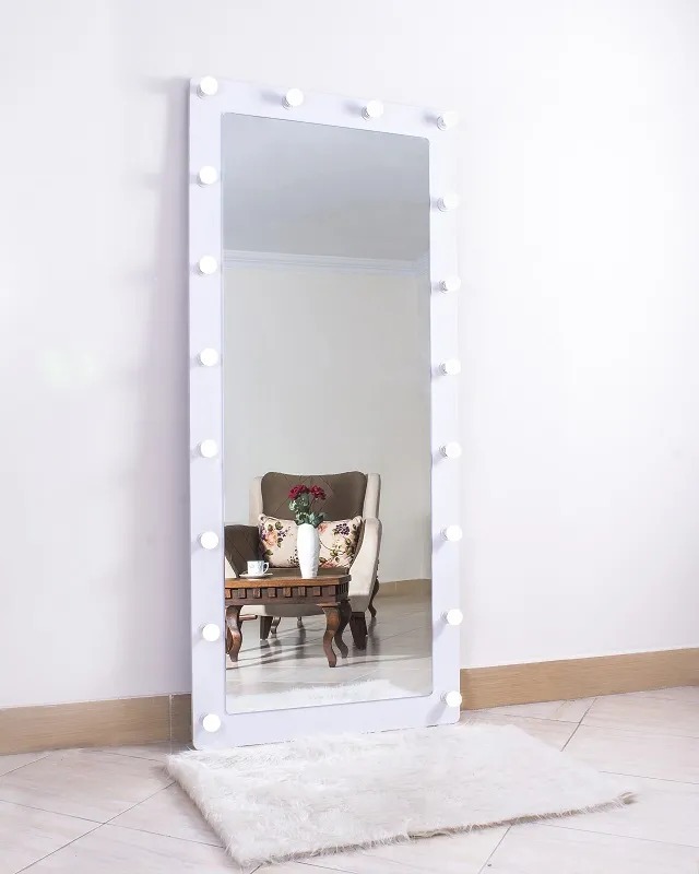 آینه لامپی قدی