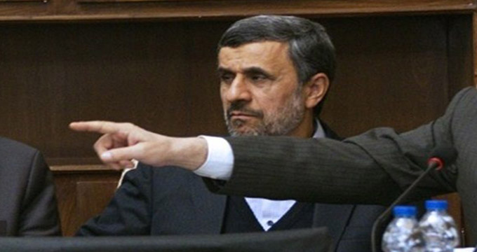 روایتی از جلسه مجمع تشخیص در روز غیبت احمدی‌نژاد