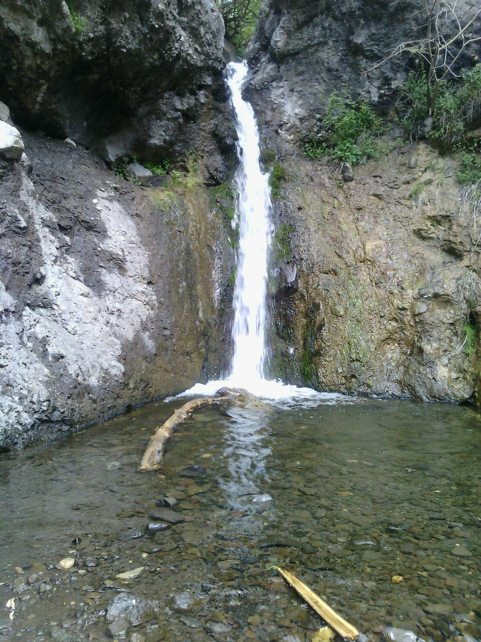آبشار زیبای اینه رو