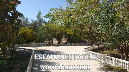 اجاره سالیانه باغ ویلا 2200 متری در اصفهان