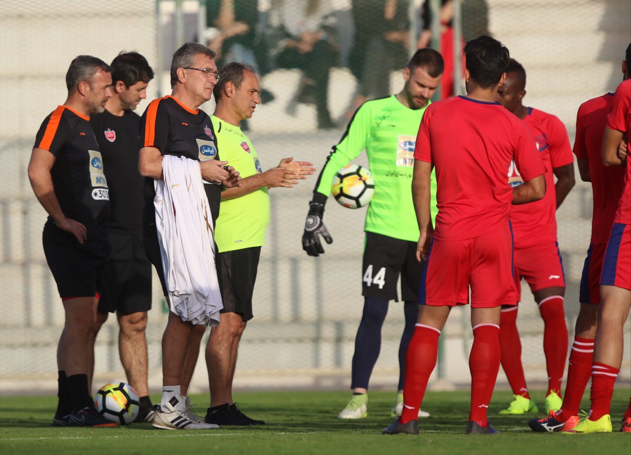 واکنش برانکو به نامه فدراسیون فوتبال: مگر من مقصر خوشحالی مربی تیم ملی هستم؟