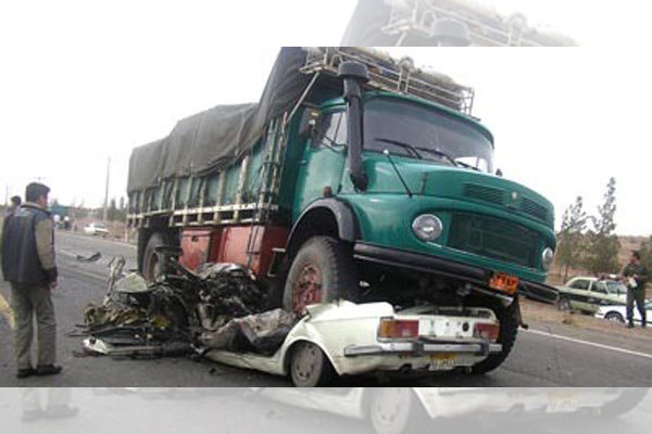 حادثه ای دیگر و جان باختن پدر و پسر در جاده ی حبیب آباد -اصفهان