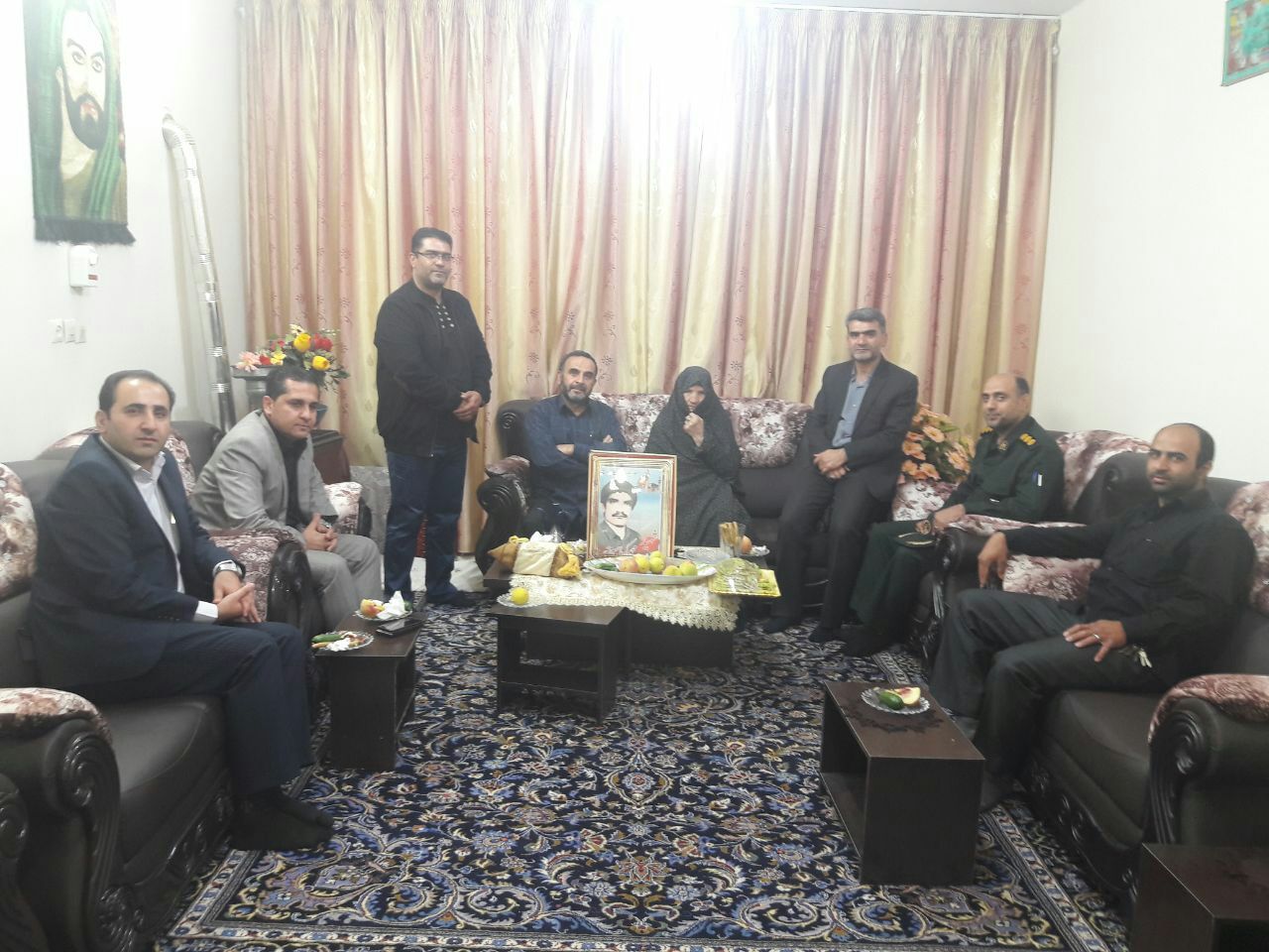 دیدار از خانواده شهید مدافع حرم از تیپ فاطمیون درروستای گلدره ۹۷/۷/۴ به مناسبت هفته دفاع مقدس
