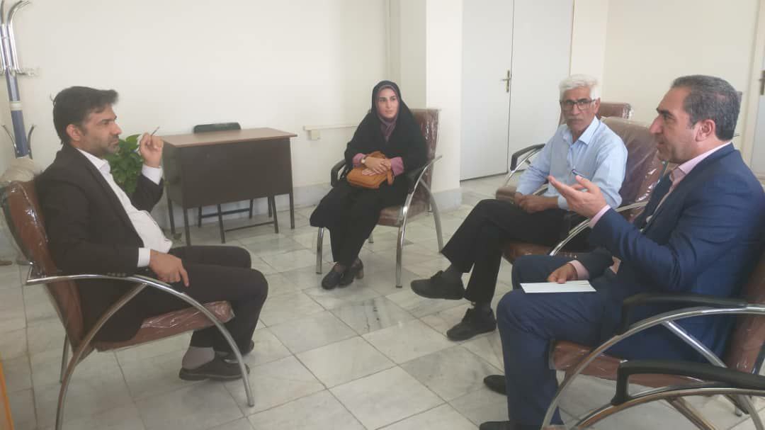 دیدار شهردار و اعضای شورای اسلامی شهر وزوان با قاضی محترم دادگاه عمومی بخش میمه