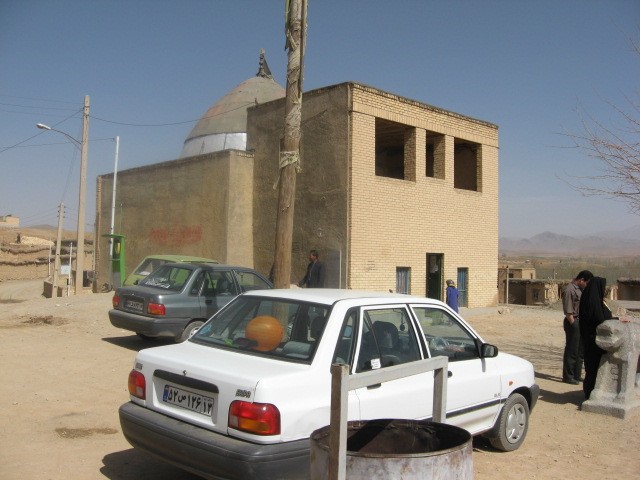 بنای تاریخی مقبره کاوه آهنگر روستای مشهدکاوه
