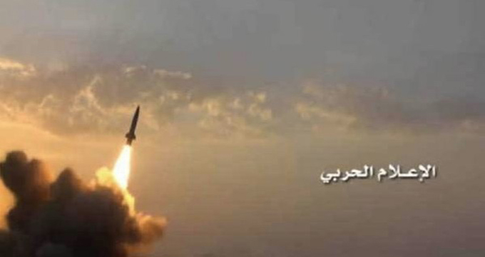 شلیک موشک بالستیک یمنی به پایگاه نظامیان سعودی