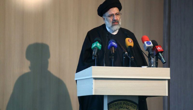 با هرگونه تخلف انتخاباتی در فضای مجازی به شدت برخورد میکنیم