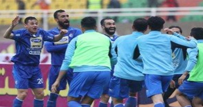 حمله استقلال به جایگاه جهانی پرسپولیس