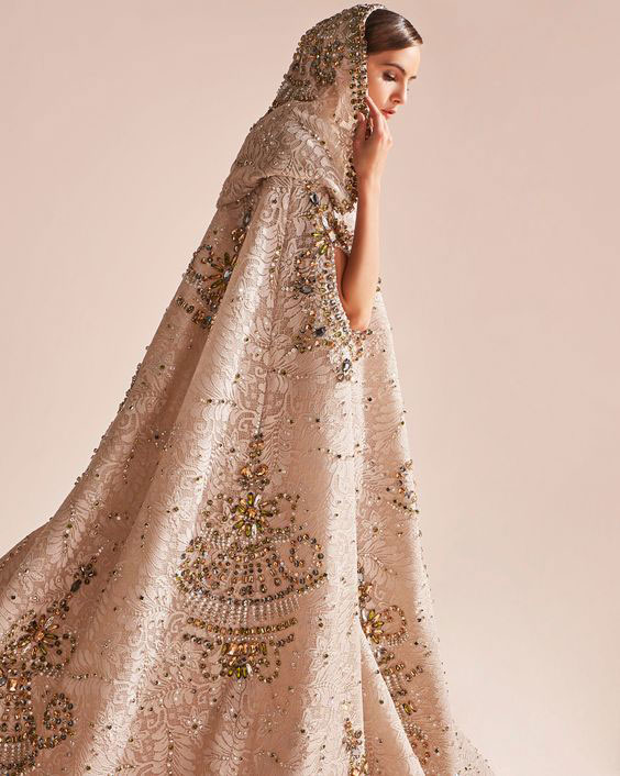 معرفی و شناخت انواع شنل عروس متناسب با لباس عروس
