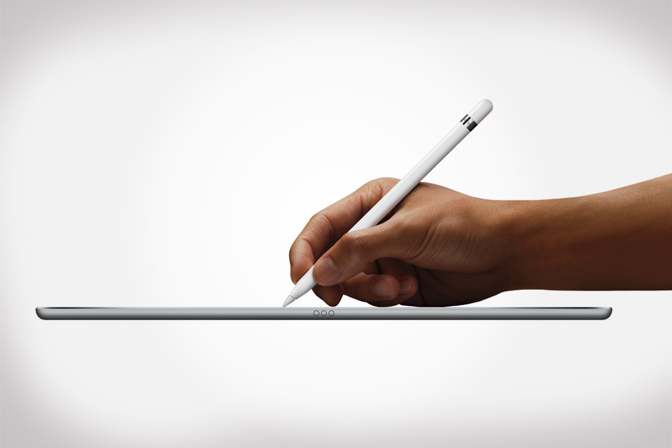 ویدیو مقایسه سرعت و دقت عملکرد مداد اپل با قلم سورفیس
