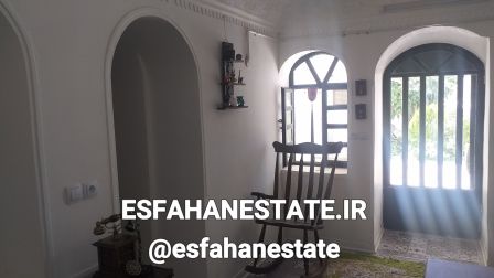 فروش باغ ویلا ۲۰۴۰ متری در فساران براآن اصفهان