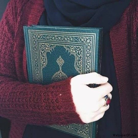 زنان حائض هم تا می توانند قرآن بخوانند!