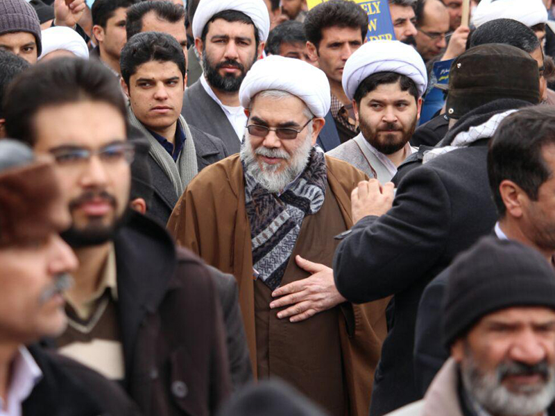 گزارش تصویری از حضور ایت الله اسلامیان در جمع راهپیمایان 22 بهمن شهرکرد و فرخشهر