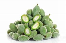 مضرات میوههای نارس مثل چغاله بادام