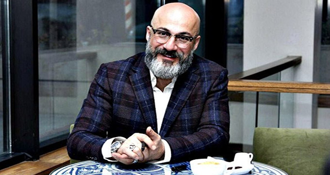 امیر آقایی پس از 15 سال به تئاتر باز می گردد