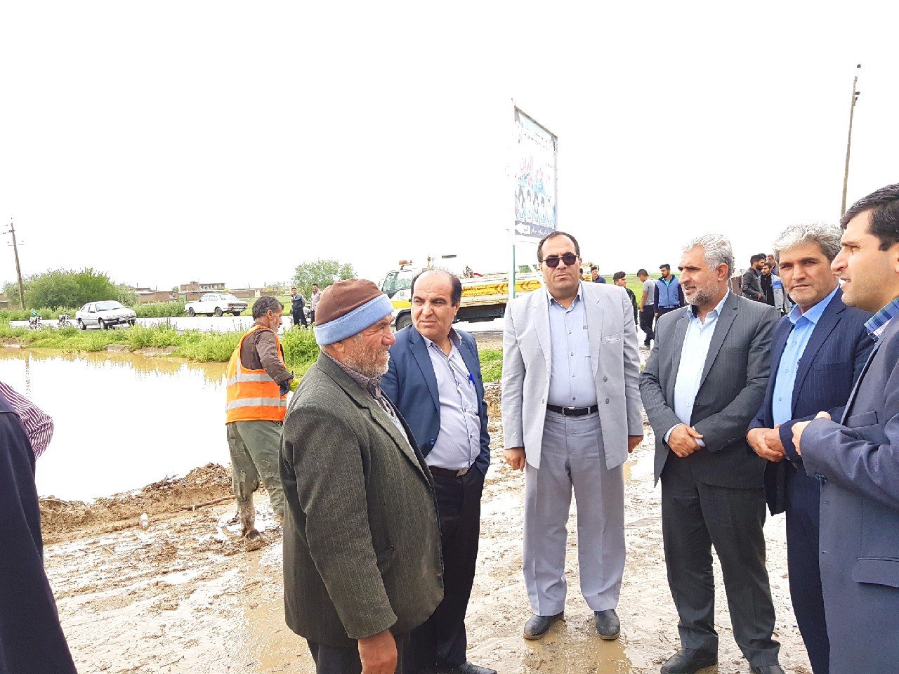 بازدید فرماندار و بخشدار محترم جهت بررسی مشکلات آب گرفتگی روستا ها