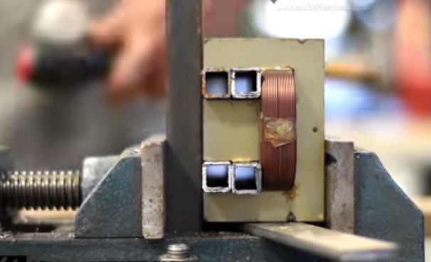 آهنربای برقی با استفاده از سه ترانس مایکروفر ساخته می شو