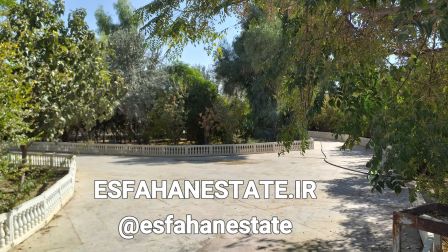 اجاره سالیانه باغ ویلا 2200 متری در اصفهان