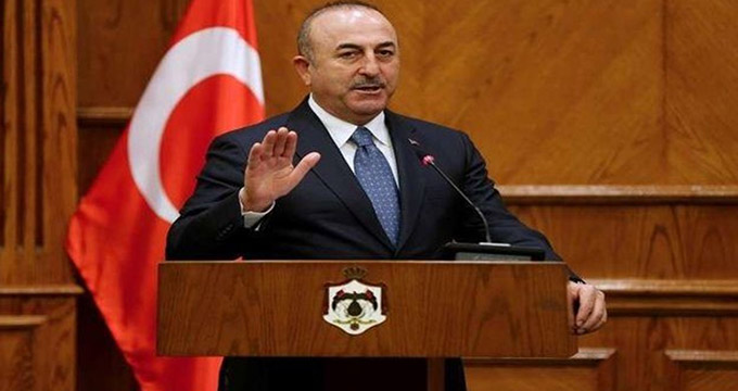 ترکیه اظهارات "تأسف‌بار" مرکل را محکوم کرد