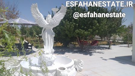 فروش باغ ویلا ۲۰۴۰ متری در فساران براآن اصفهان