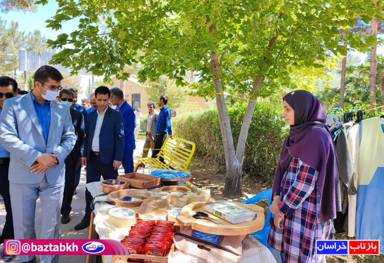 افتتاح نمایشگاه دستاوردهای بانوان در شهر قائن