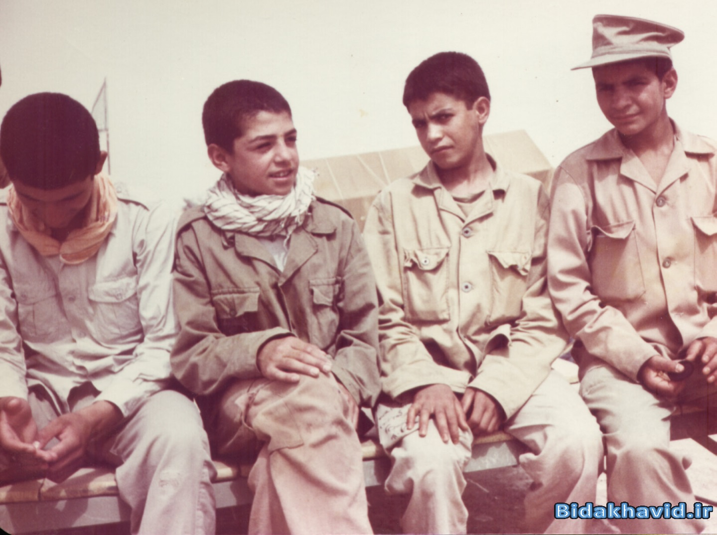 شهید محمود سلمانی - نفر اول از سمت راست