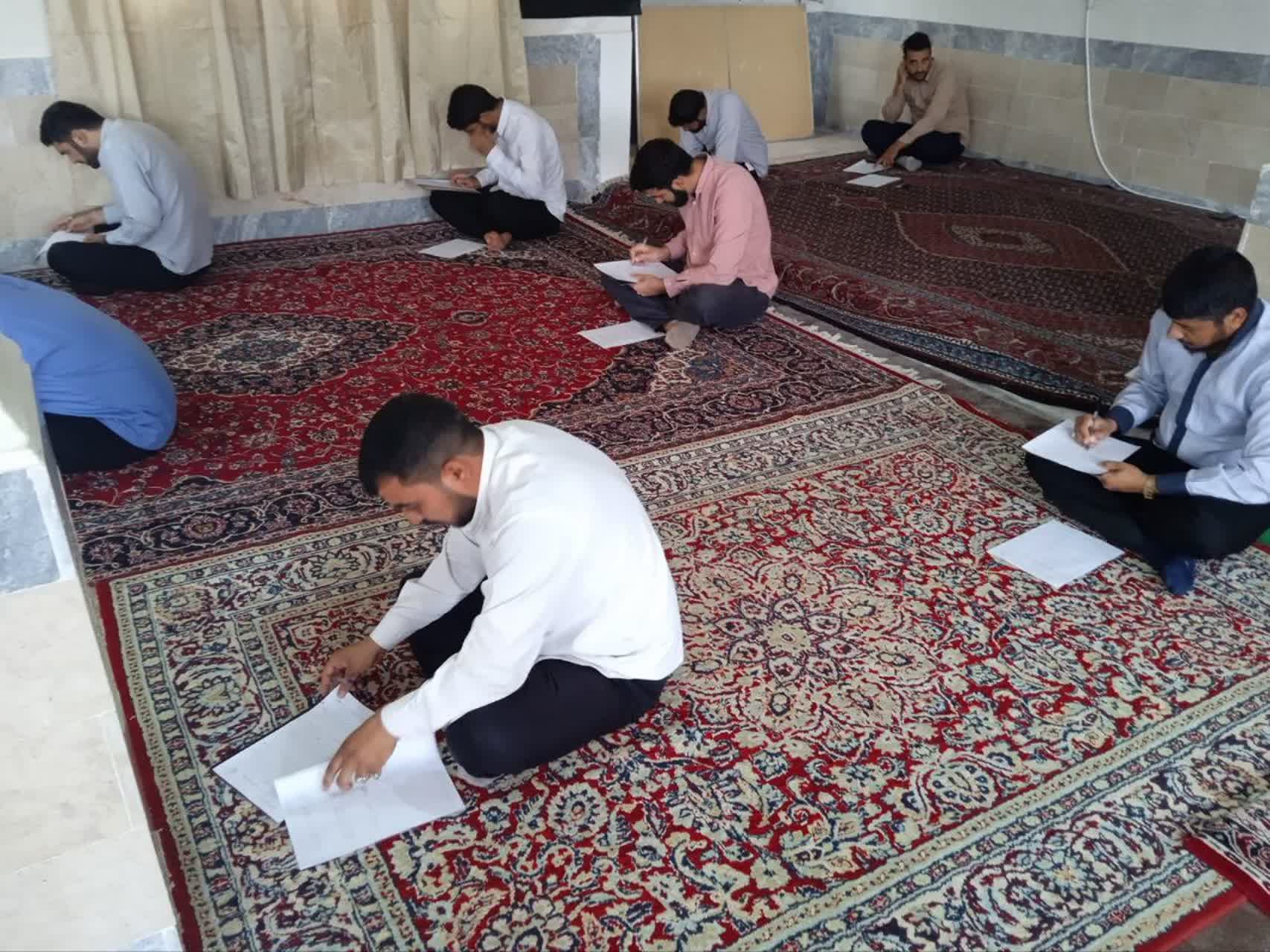 گزارش تصویری از برگزاری امتحان خارج تفسیر