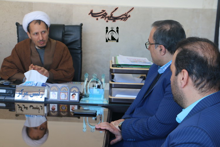جلسه حجت الاسلام منطقی سعادتی با مدیر عامل شعب بانک رفاه استان البرز