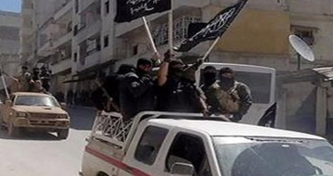 حمله بیش از هزار تروریست جبهه‌النصره به مواضع ارتش سوریه