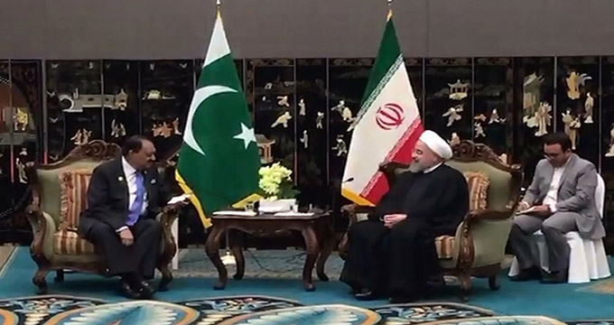 دیدار روسای جمهور ایران و پاکستان در چین