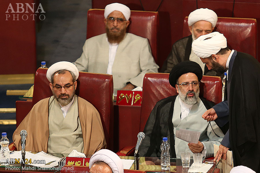 حجتالاسلام رئیسی در انتخابات خبرگان رهبری ثبتنام کرد