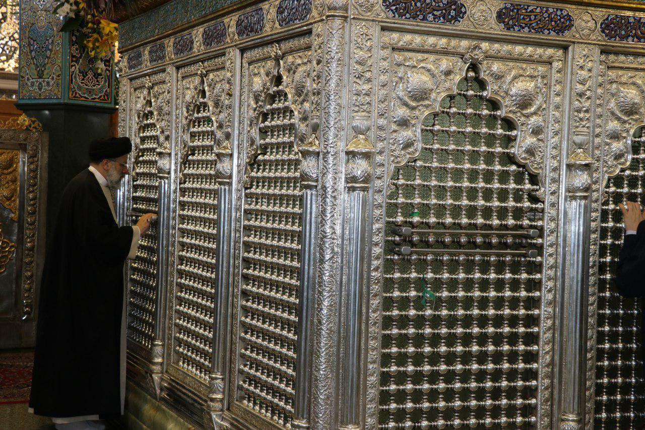 تولیت آستان قدس رضوی همزمان با ایام ولادت حضرت زینب(س) به سوریه سفر کرد