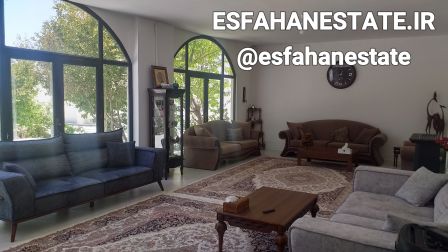 فروش باغ ویلا ۲۰۴۰ متری در فساران براآن اصفهان