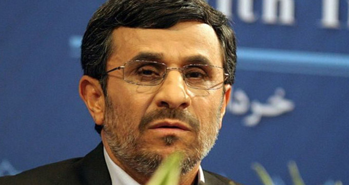 شیفته محصور شدن، چند فرضیه درباره هنجارشکنی‌های احمدی نژاد