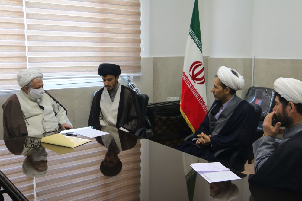 گزارش تصویری نشست رئیس امور مساجد استان البرز با مدیر محترم منطقه جنوب کرج