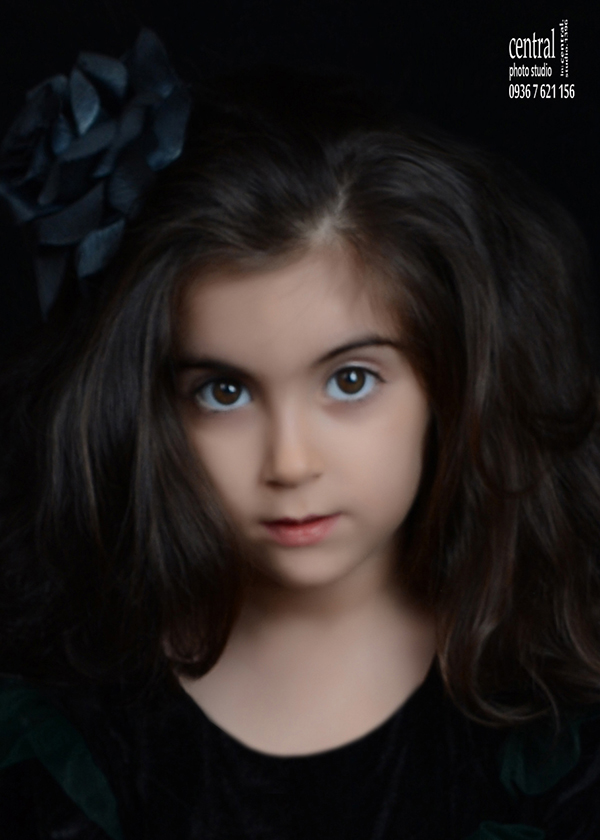 عکس پرتره زیبا کودک از اتلیه عکس و فیلم سنترال در شیراز