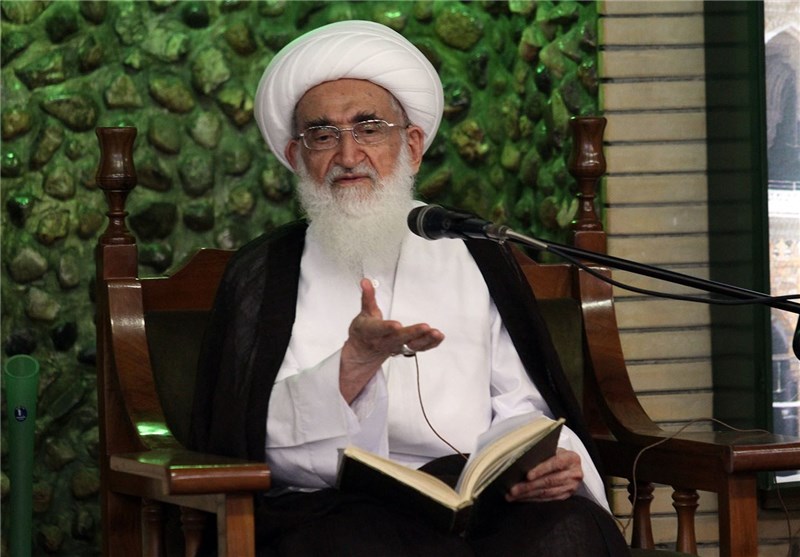 آیتالله نوریهمدانی انتصاب حجتالاسلام رئیسی بهعنوان تولیت آستان قدس رضوی را تبریک گفت