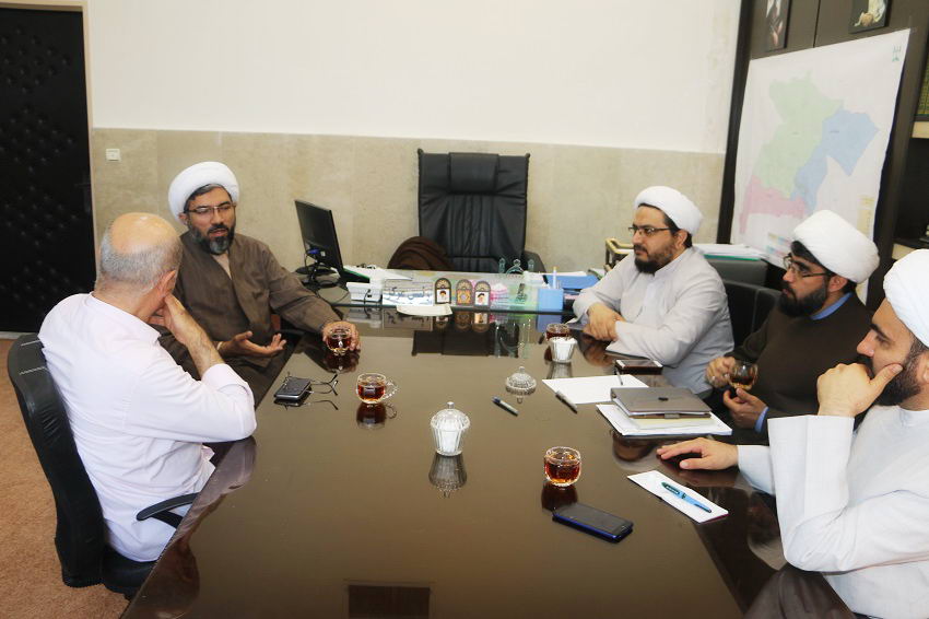 جلسه امور مساجد با دستگاه های استان البرز برای برگزاری همایش روز جهانی مسجد