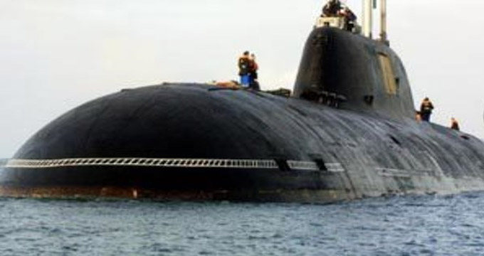 زیردریایی هسته‌ای روسیه "زیرآبی" رفت!