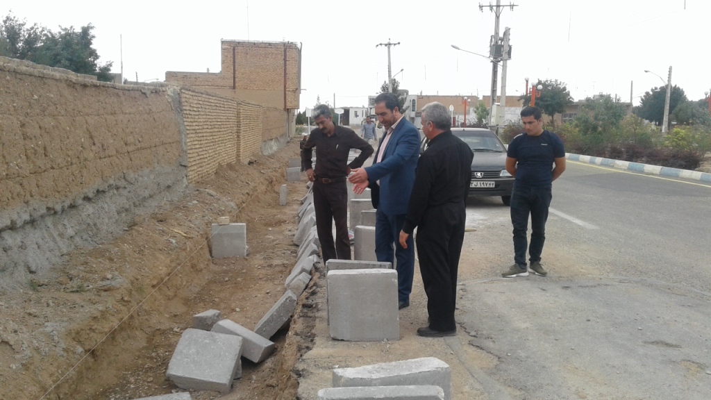ادامه عملیات اصلاح دفع آبهای سطحی خیابان سعدی