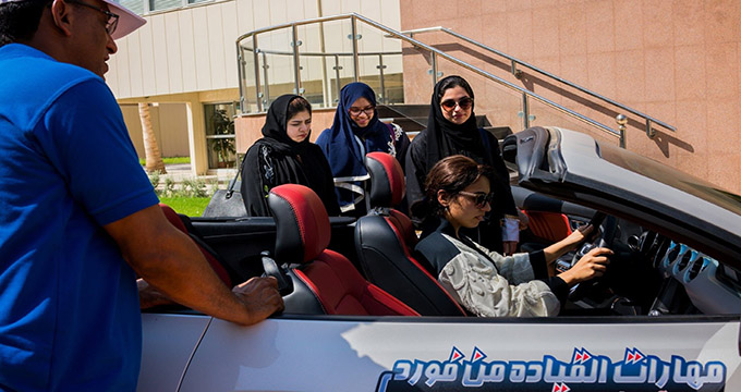 4 عکس  وضعیت آموزش رانندگی به زنان در عربستان