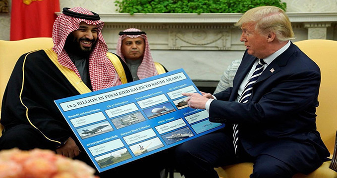 عکس/ ذوق‌ زدگی ترامپ از دوشیدن عربستان سعودی